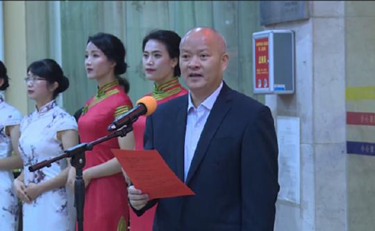 新利18官方客服文山州政法干警教育培训基地揭牌暨图书捐赠仪式举行